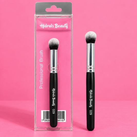 Brocha profesional para corrector Alma Beauty coleccion Hidrals